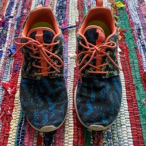 Nike Womens Custom Roshe Tennis Shoes (blue/coral/mint green)